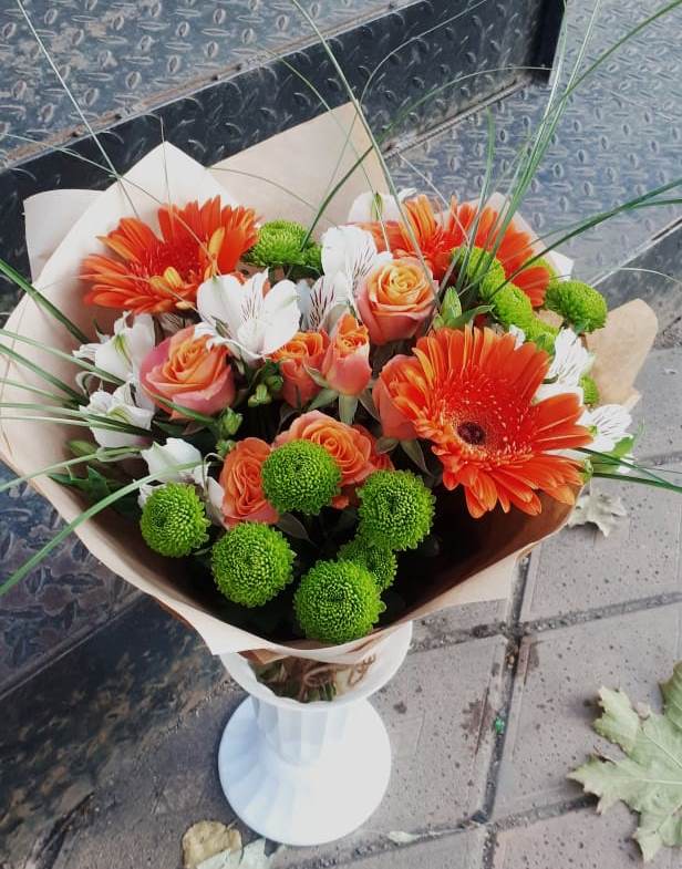 Букет цветов из: Герберы, Хризантемы, Альстромерии и Розы в Рыбной Слободе