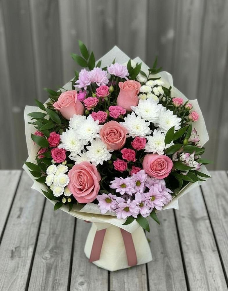 Букет цветов из: Альстромерии, Гвоздики, Розы и Хризантемы в Рыбной Слободе