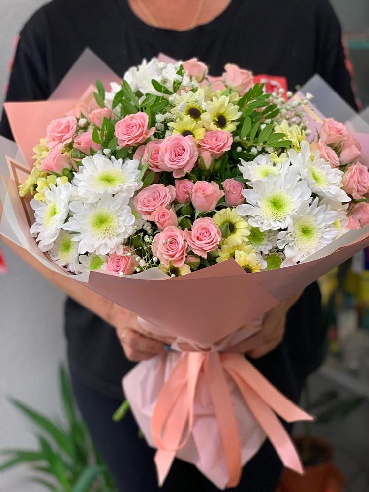 Букет цветов из: Розы и Хризантемы в Рыбной Слободе