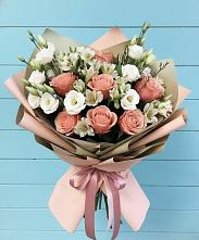 Букет цветов из:  Розы, Альстромерии и Лизиантусы в Рыбной Слободе