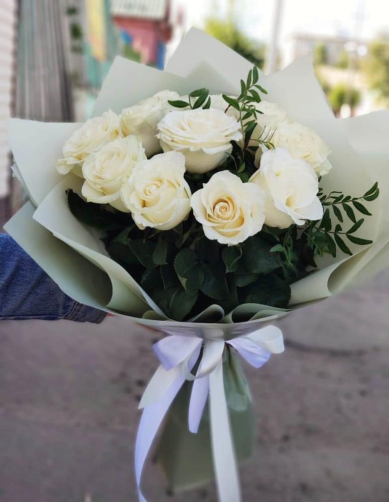 Букет Белые розы Проуд в Рыбной Слободе