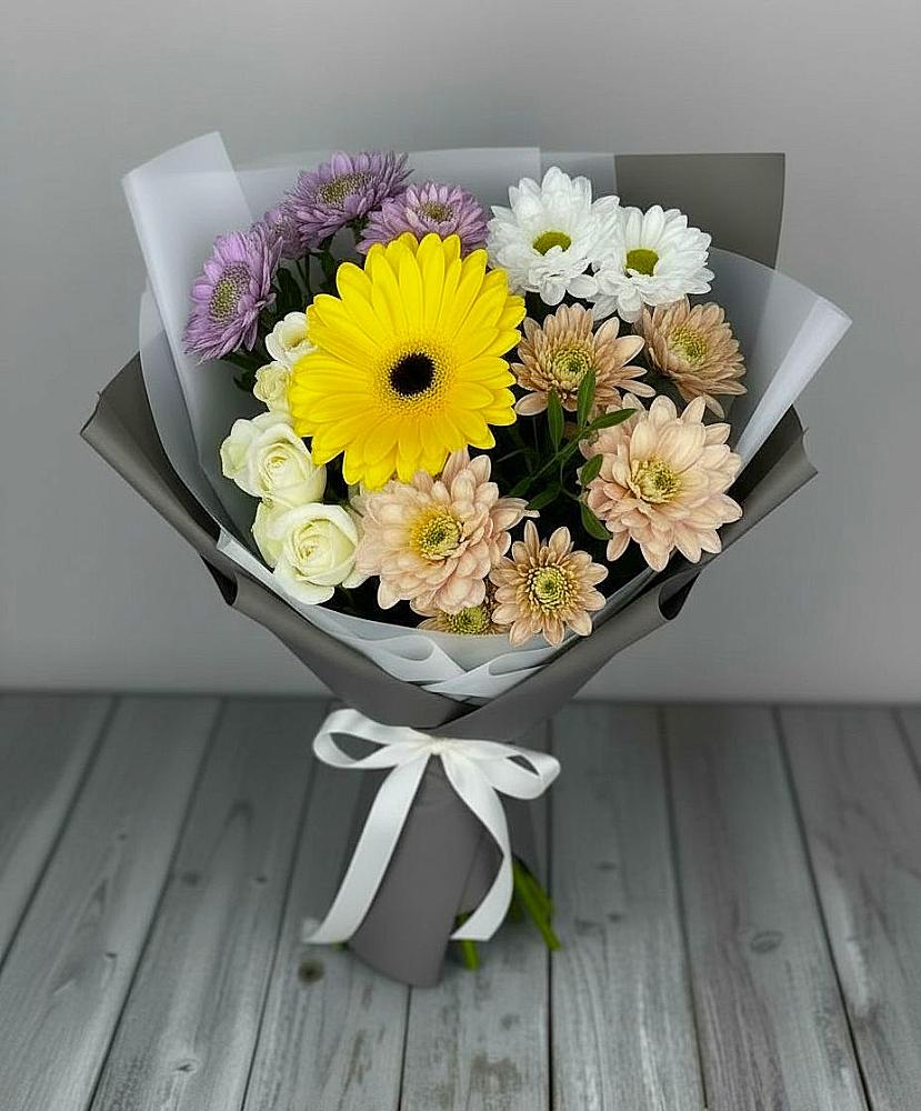 Букет цветов из: Розы, Герберы и Хризантемы в Рыбной Слободе