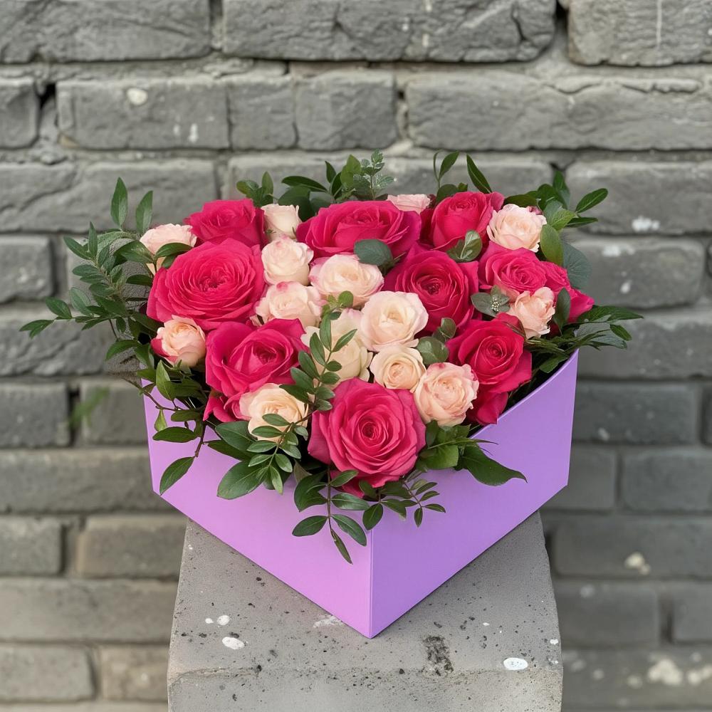 Цветочная композиция из Розы в коробке в Рыбной Слободе