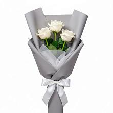 Букет 3 белые розы в Рыбной Слободе