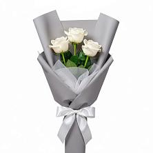 Букет 3 белые розы в Рыбной Слободе