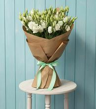 Букет цветов из:  Лизиантусы в Рыбной Слободе