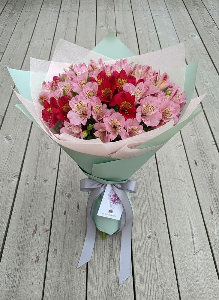 Букет цветов из: Альстромерии в Рыбной Слободе
