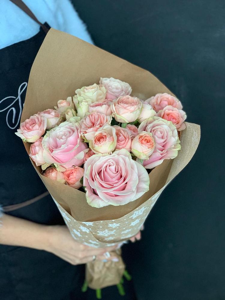 Букет цветов из: Хризантемы и Розы в Рыбной Слободе