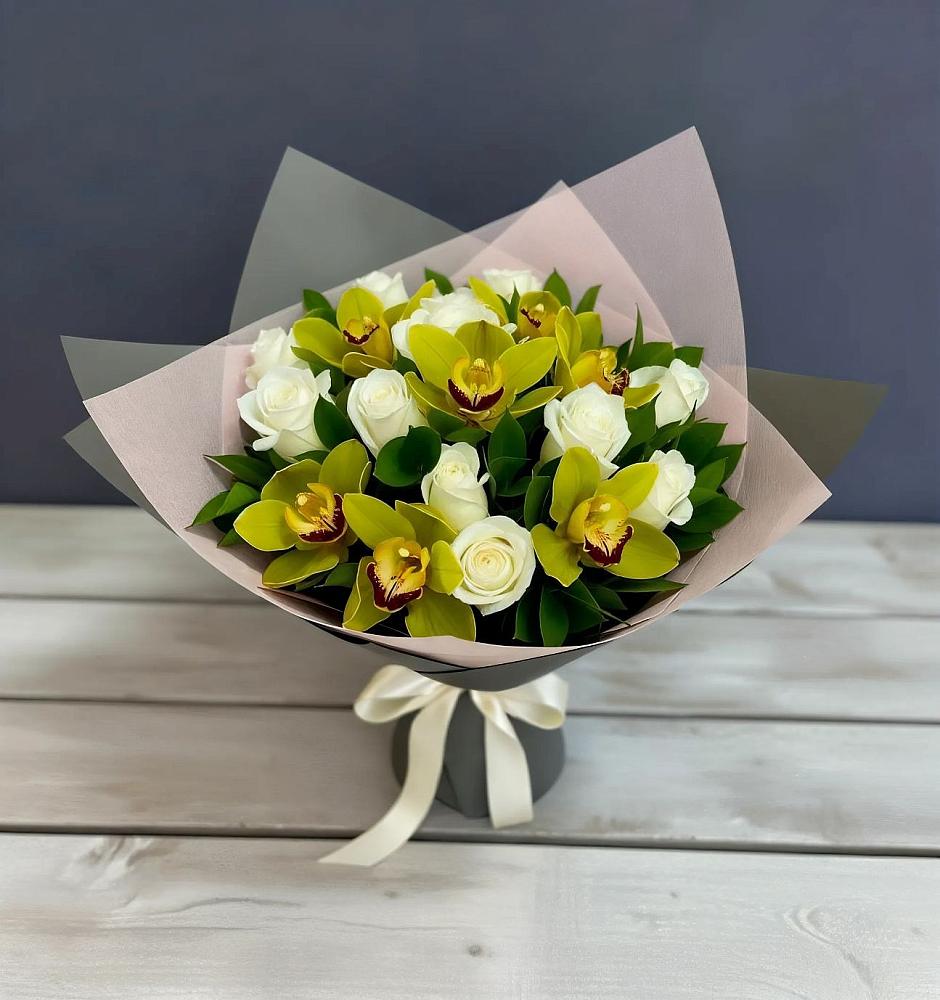 Букет цветов из: Орхидеи и Розы в Рыбной Слободе