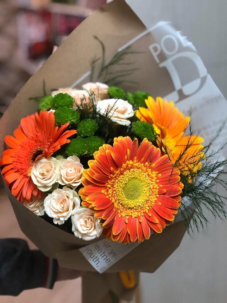 Букет цветов из: Герберы, Хризантемы и Розы в Рыбной Слободе