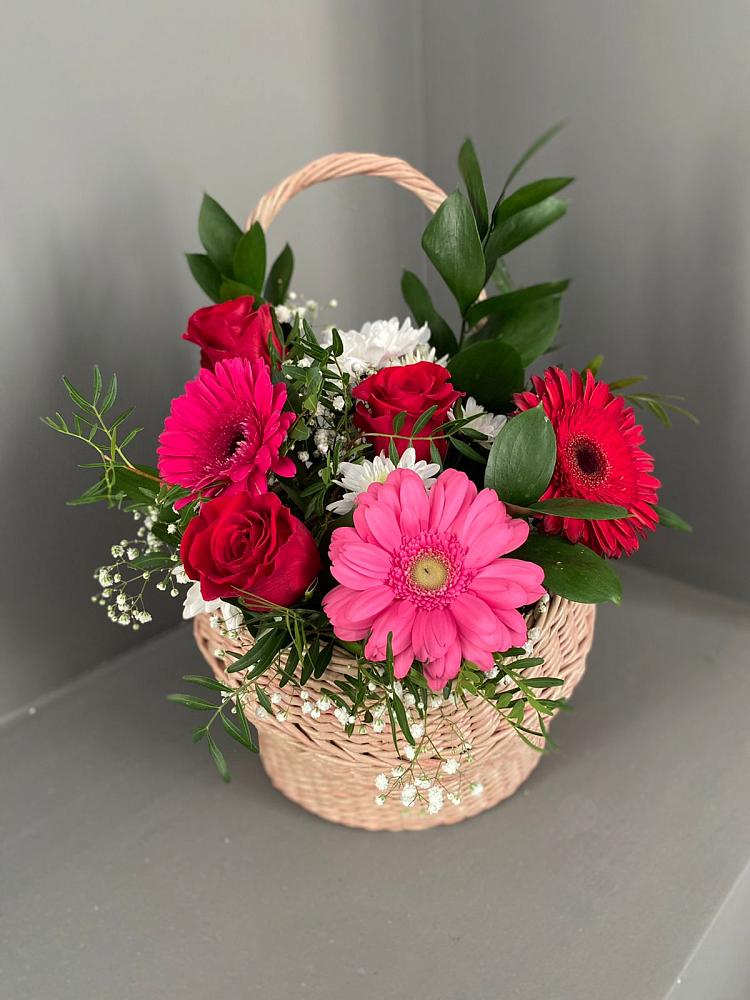 Цветочная композиция из Розы, Хризантемы и Герберы в корзине в Рыбной Слободе